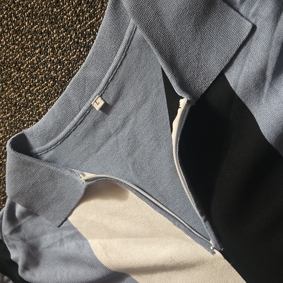 Blue Polo Shirt with Vertical Stripes and Short Sleeves - Picture 2 of 4